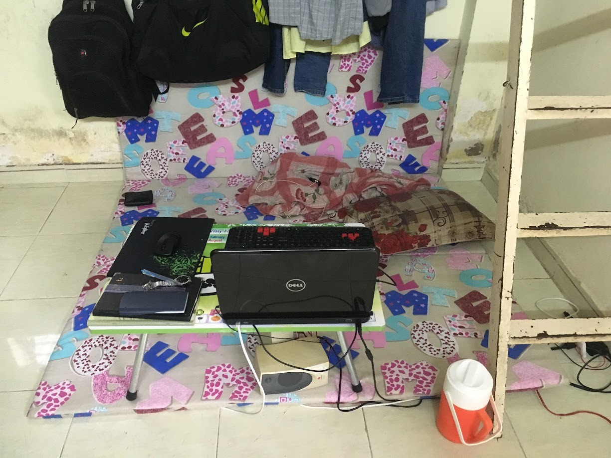 Phòng trọ ngày đầu làm internet